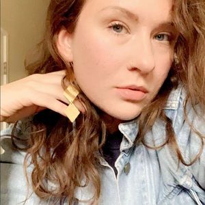 Meet your Posher, Celia